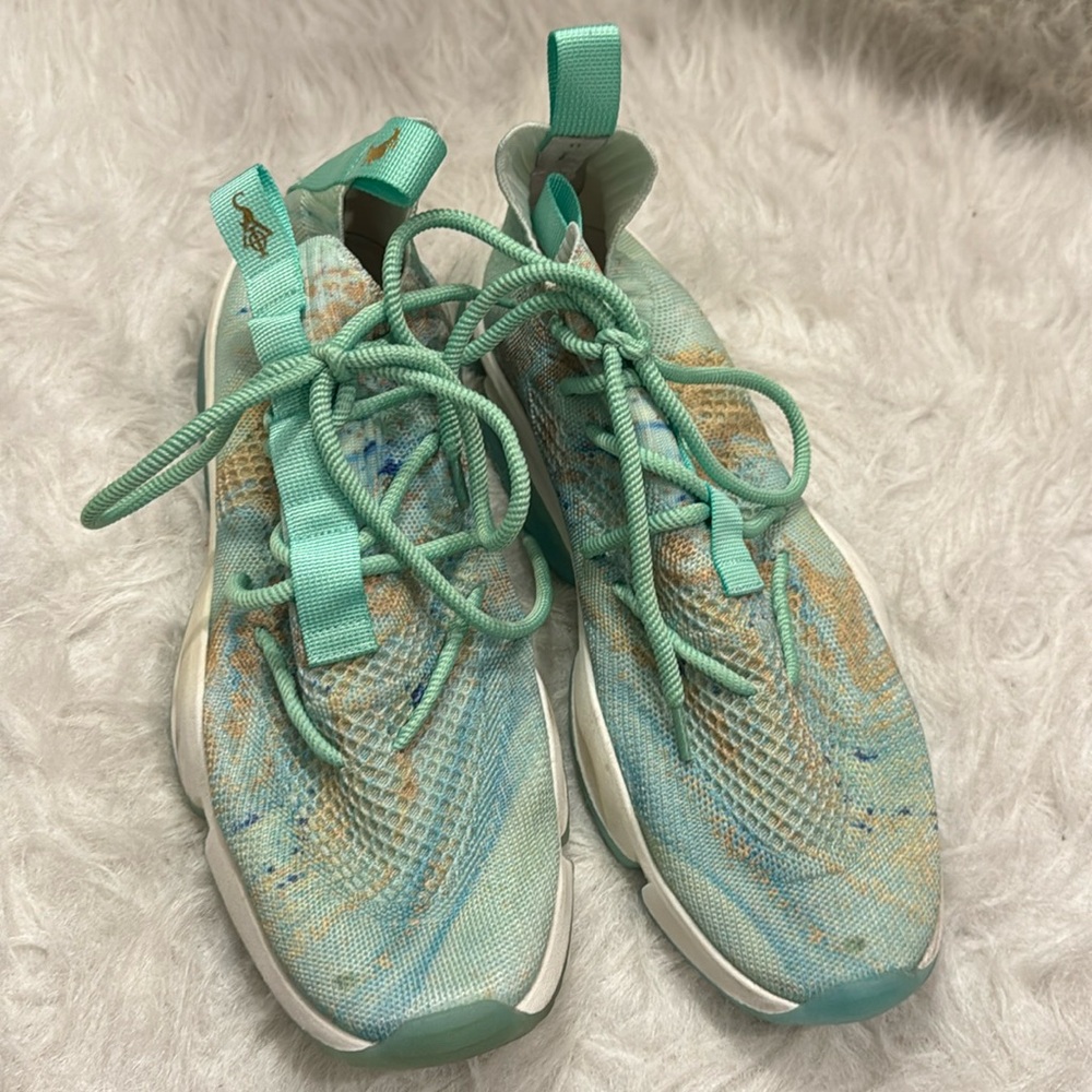 SIA Collective Jade sneakers size 11 men pre-owned.